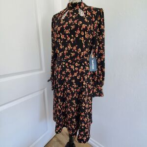 Modcloth Midi Dress Size 8 NWT Floral High Neck Cutouts Long Sleeve Flirty Date